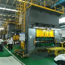 南通锻压1250吨液压机，有效台面尺寸1米22米2，多点顶.